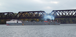The Day Peckinpaugh, headed north in the Hudson River at Albany