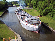 The Day Peckinpaugh in the Erie Canal