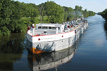 The Day Peckinpaugh, headed north in the Champlain Canal