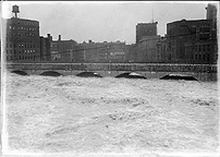 High water under the Erie Canal Aqueduct in 1919