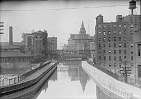 Erie Canal Aqueduct in 1921, looking west