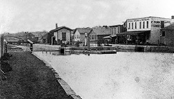 Lock 47, looking west to Beech Street Bridge