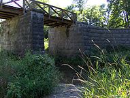 Centreport Aqueduct -- north side, looking southwest from stream level