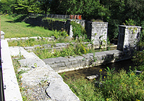 Centreport Aqueduct - looking east from the towpath