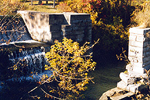 Mud Creek Aqueduct -- supports for the old canal prism