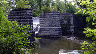 Mud Creek Aqueduct -- supports for the old canal prism