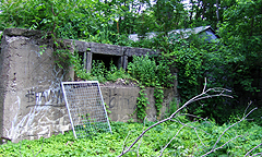 Erie Canal Lock No. 58 - West end, central overflow inlets