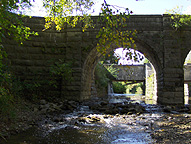 The north (towpath) side, looking south from stream level