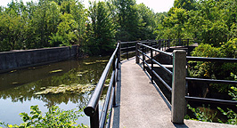 The aqueduct seen from the canal path, looking northwest