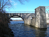 Rexford Aqueduct, prism supports, southern sides, looking west