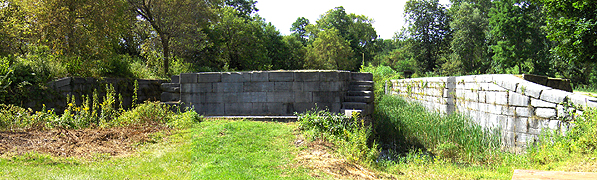 Erie Canal Lock 33, eastern end