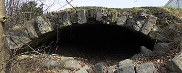 Original Erie Canal - The easternmost arch of the aqueduct